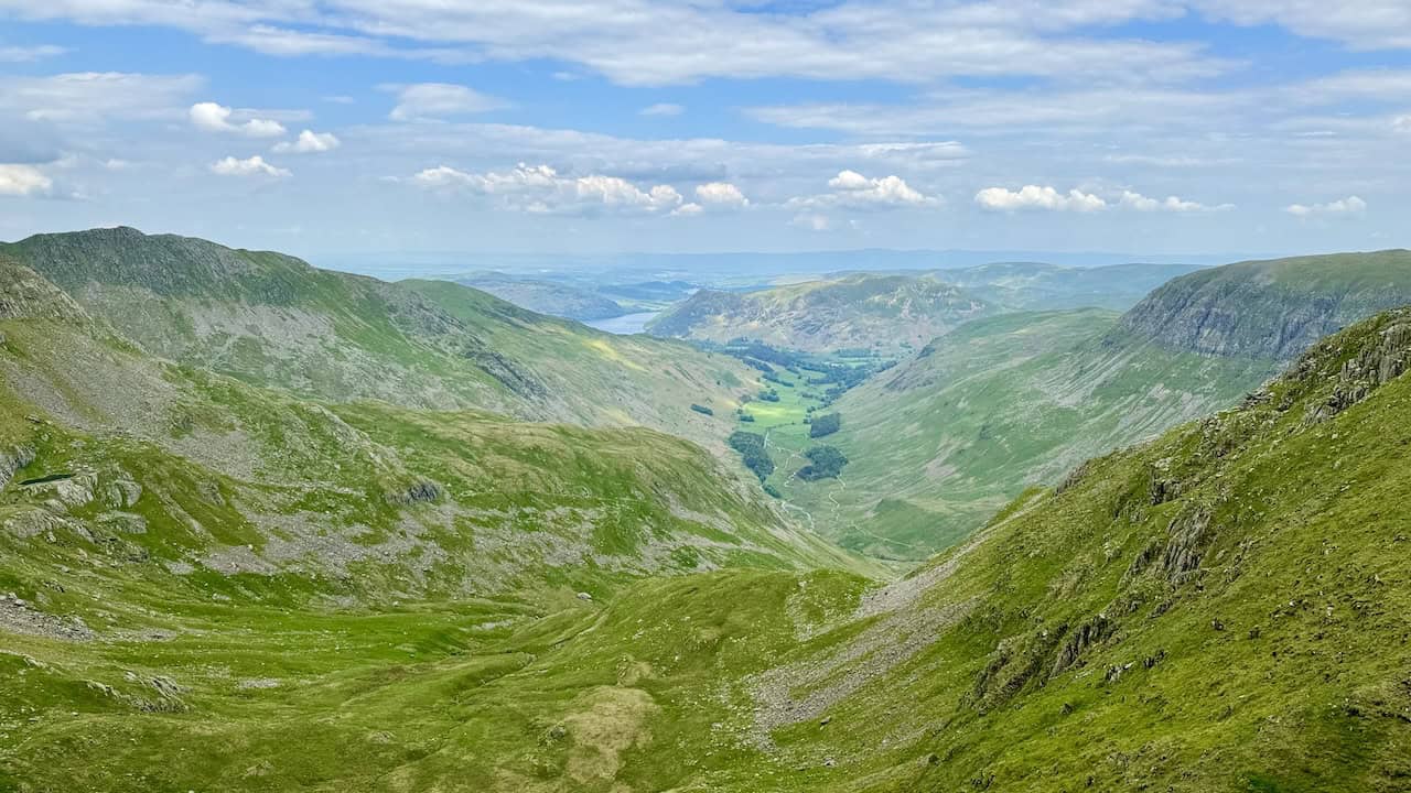 As we approach the top of Dollywaggon Pike, the views become even more breathtaking.