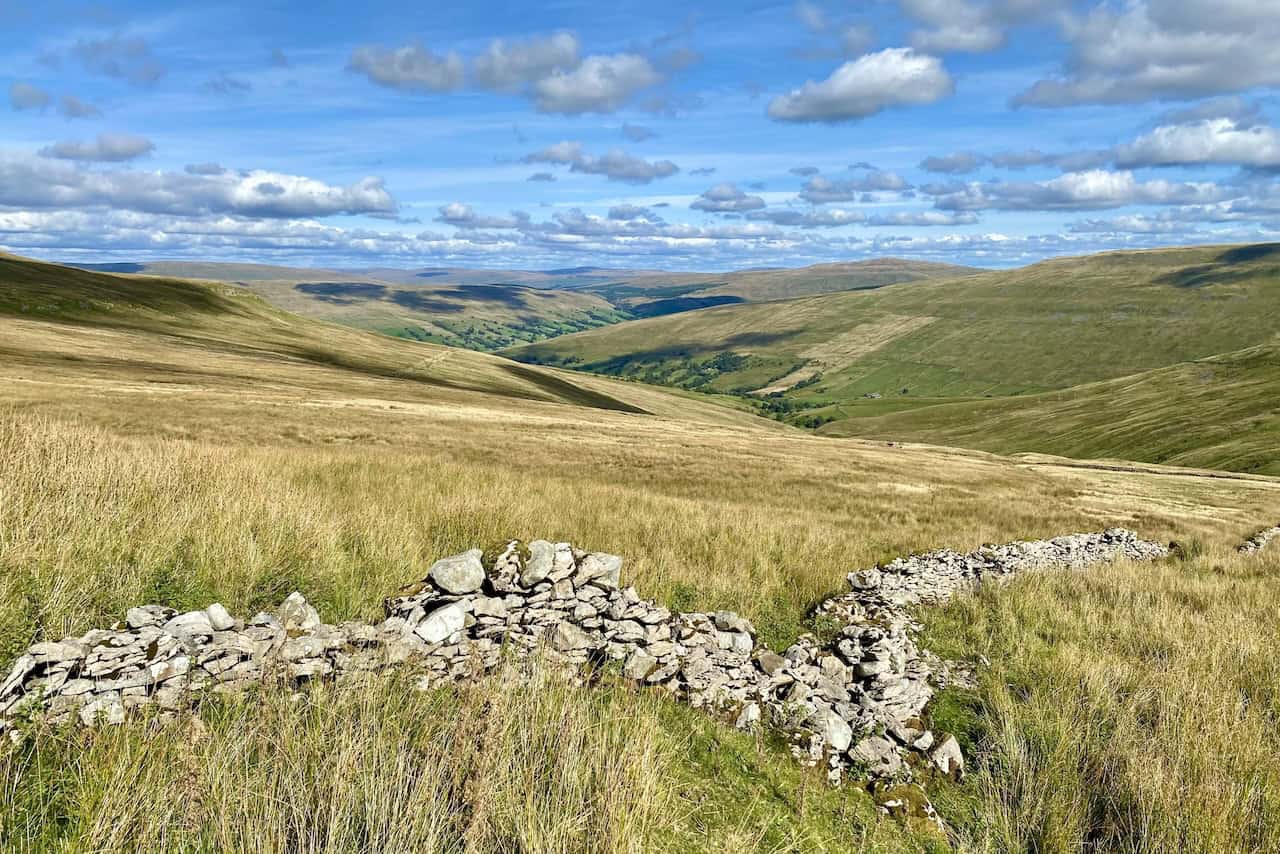 A rewarding view north-east towards Deepdale, captured during the descent from Gatty Pike.